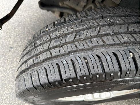 Used 2012 Chevrolet Express 2500 image 15