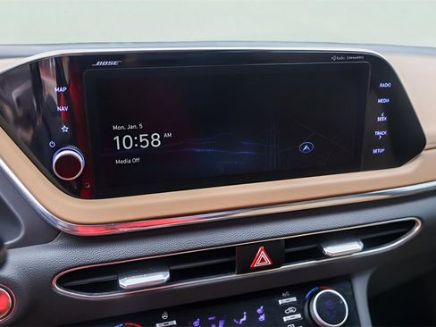 Used 2020 Hyundai Sonata Limited image 17