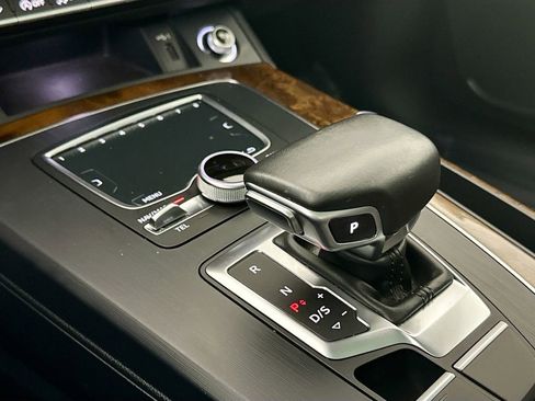 Used 2018 Audi Q5 2.0T Premium Plus w/ Premium Plus Package image 17