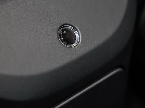 Used 2022 Aston Martin V8 Vantage image 34