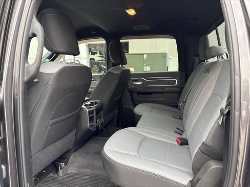 Used 2021 RAM 3500 Big Horn w/ Level 2 Equipment Group AWD/4WD image 19