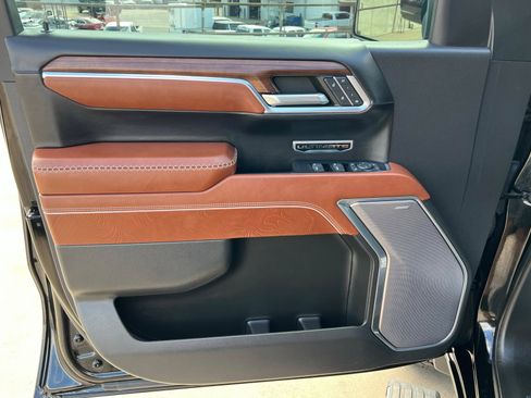 Used 2023 GMC Sierra 1500 Denali Ultimate image 14