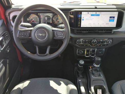 Used 2024 Jeep Gladiator Sport AWD/4WD image 15