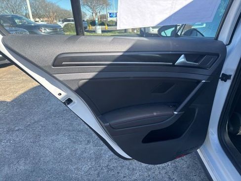 Used 2017 Volkswagen GTI S image 15