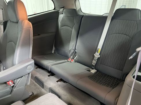 Used 2015 Chevrolet Traverse LT FWD image 18