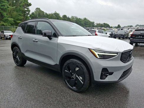 Certified 2026 Volvo XC40 B5 Ultra w/ Protection Package Premier AWD/4WD image 1