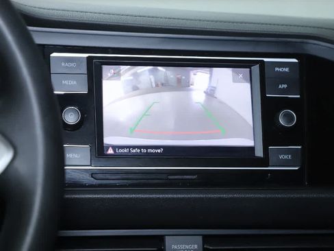 Certified 2024 Volkswagen Jetta Sport FWD image 28