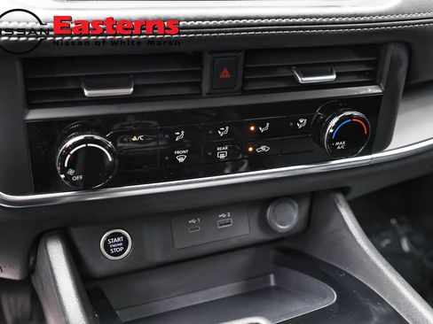 Used 2023 Nissan Rogue S AWD/4WD image 19