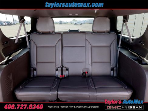 Used 2023 GMC Yukon XL Denali w/ Advanced Technology Package AWD/4WD image 7
