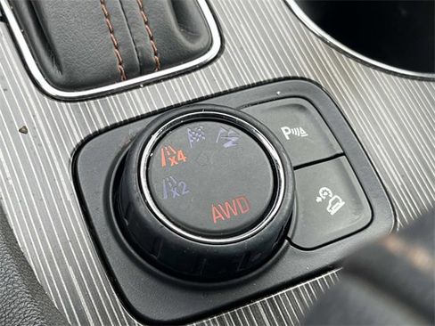 Used 2018 GMC Acadia SLT image 34