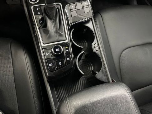 Certified 2023 Kia Sportage EX image 17