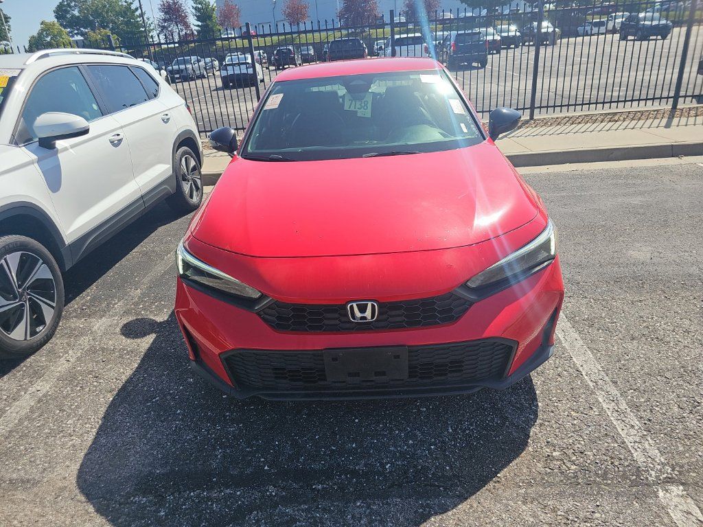 Used 2025 Honda Civic Sport image 2
