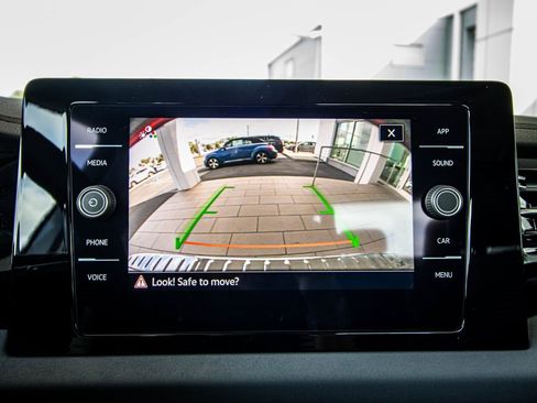 New 2026 Volkswagen Jetta SE image 4