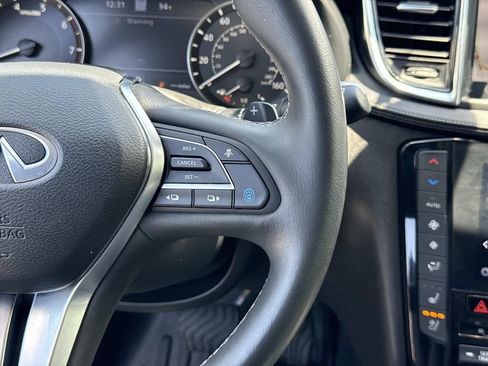 Used 2022 INFINITI QX50 Essential AWD/4WD image 9