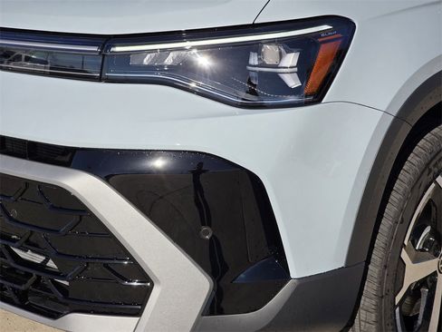 New 2026 Volkswagen Taos SEL image 6