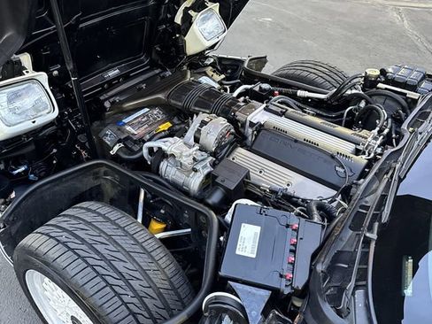 Used 1992 Chevrolet Corvette Convertible image 23