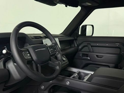 New 2025 Land Rover Defender 110 X image 40
