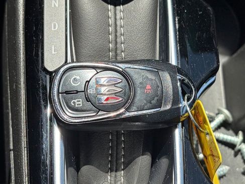 Used 2025 Buick Encore GX Preferred FWD image 15