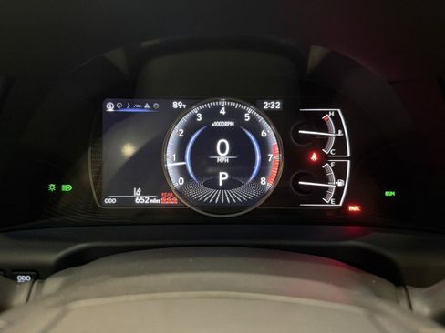 Used 2025 Lexus ES 350 w/ Premium Package image 12