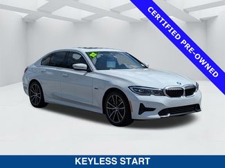Used 2022 BMW 330e w/ Convenience Package RWD video 3