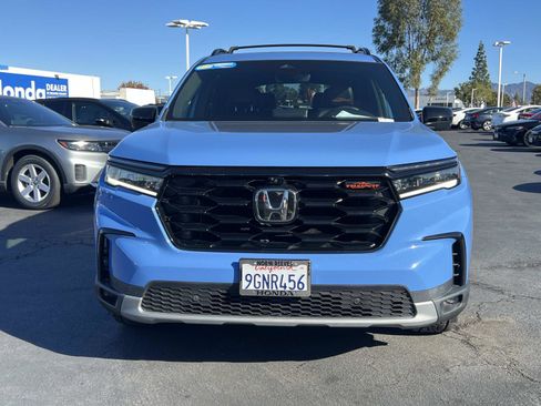 Used 2023 Honda Pilot TrailSport image 4