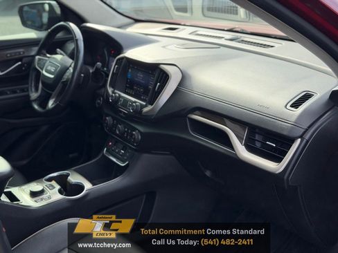 Used 2019 GMC Terrain Denali w/ Advanced Safety Package AWD/4WD image 16