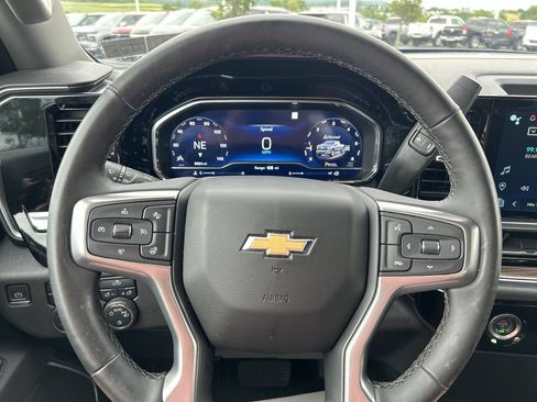 Used 2023 Chevrolet Silverado 1500 LT AWD/4WD image 26