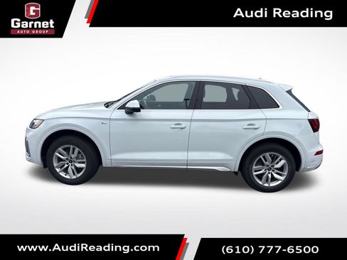 Used 2023 Audi Q5 2.0T Premium w/ Convenience Package AWD/4WD image 2