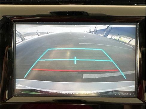 Used 2019 Toyota Camry LE image 20