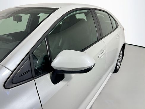 Used 2026 Toyota Corolla LE FWD image 12