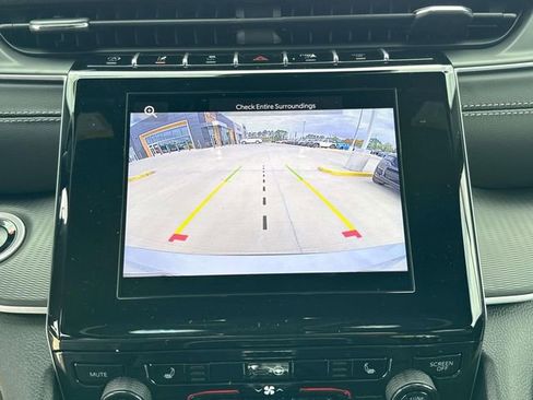 New 2025 Jeep Grand Cherokee L Altitude image 21