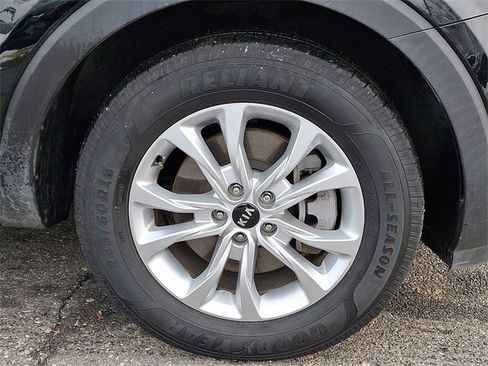 Certified 2021 Kia Telluride LX image 8