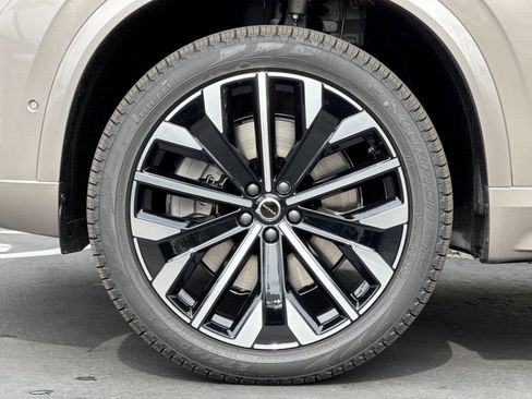 New 2026 Volvo XC90 T8 Plus w/ Protection Package Premier AWD/4WD image 26