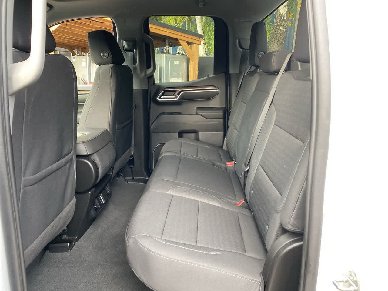 Used 2023 Chevrolet Silverado 1500 LT AWD/4WD image 16