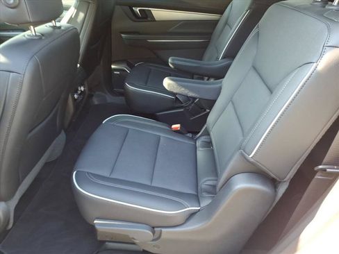Used 2026 Buick Enclave Preferred FWD image 13