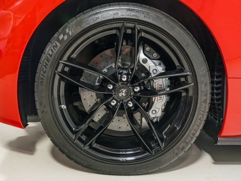 Used 2018 Ferrari 488 GTB RWD image 15