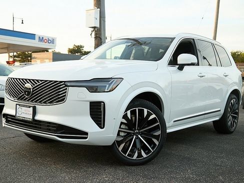 New 2026 Volvo XC90 B6 Plus w/ Protection Package image 2
