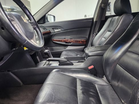 Used 2010 Honda Crosstour EX-L image 18