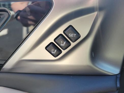 Used 2020 Subaru Outback Limited image 22