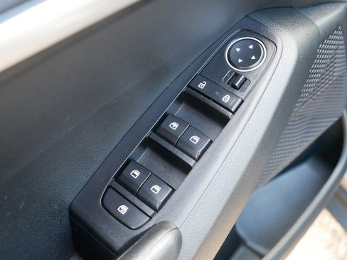 Used 2023 Kia Seltos LX AWD/4WD image 19
