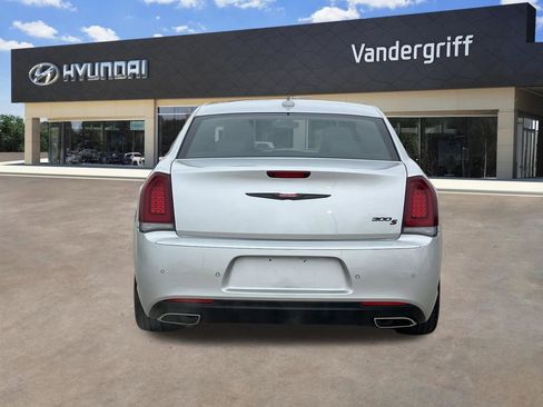 Used 2023 Chrysler 300 S image 11