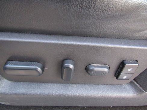 Used 2012 Ford F150 Lariat w/ Lariat Chrome Pkg image 10