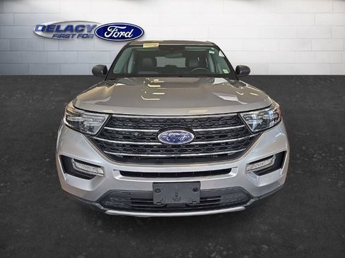 Used 2023 Ford Explorer XLT w/ Equipment Group 202A AWD/4WD image 11