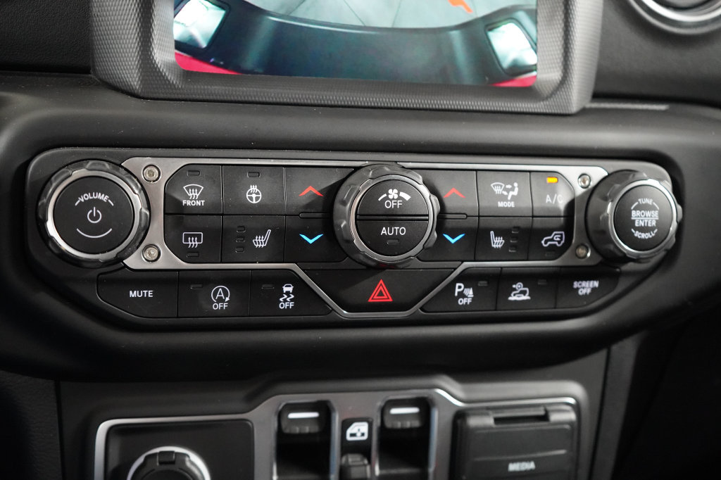 Used 2021 Jeep Gladiator Overland w/ Popular Equipment Package AWD/4WD image 21