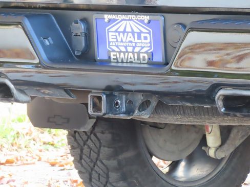 Used 2021 Chevrolet Silverado 1500 LT Trail Boss w/ Bed Protection Package image 13