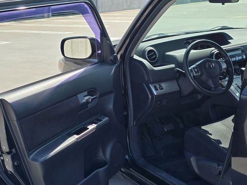 Used 2009 Scion xB image 32