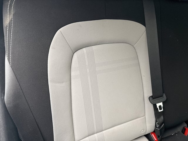 Used 2025 Hyundai Venue SEL FWD image 8