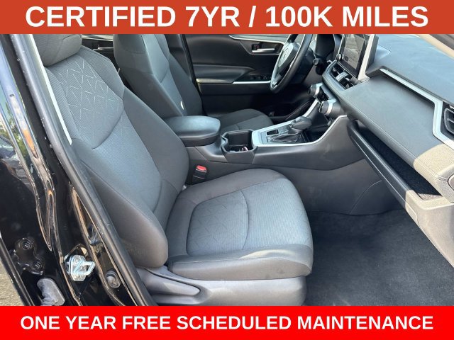 Used 2025 Toyota RAV4 XLE AWD/4WD image 9