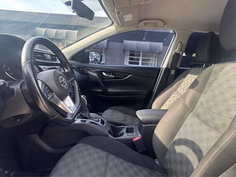 Used 2017 Nissan Rogue Sport SV w/ SV Premium Package AWD/4WD image 9