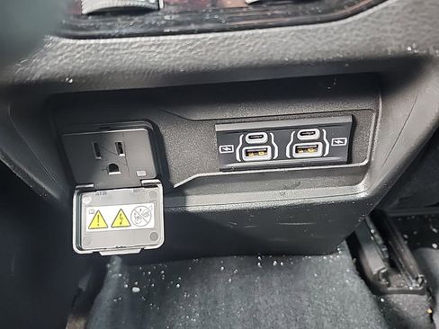 Certified 2023 Jeep Grand Cherokee Altitude image 32